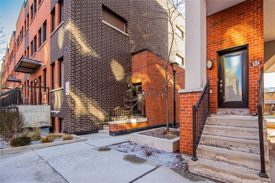 Townhouse leased at 42-68 Winston Park Boulevard, Toronto, Ontario, M3K 1C3 - Downsview-Roding-CFB - MLS: W5475038
