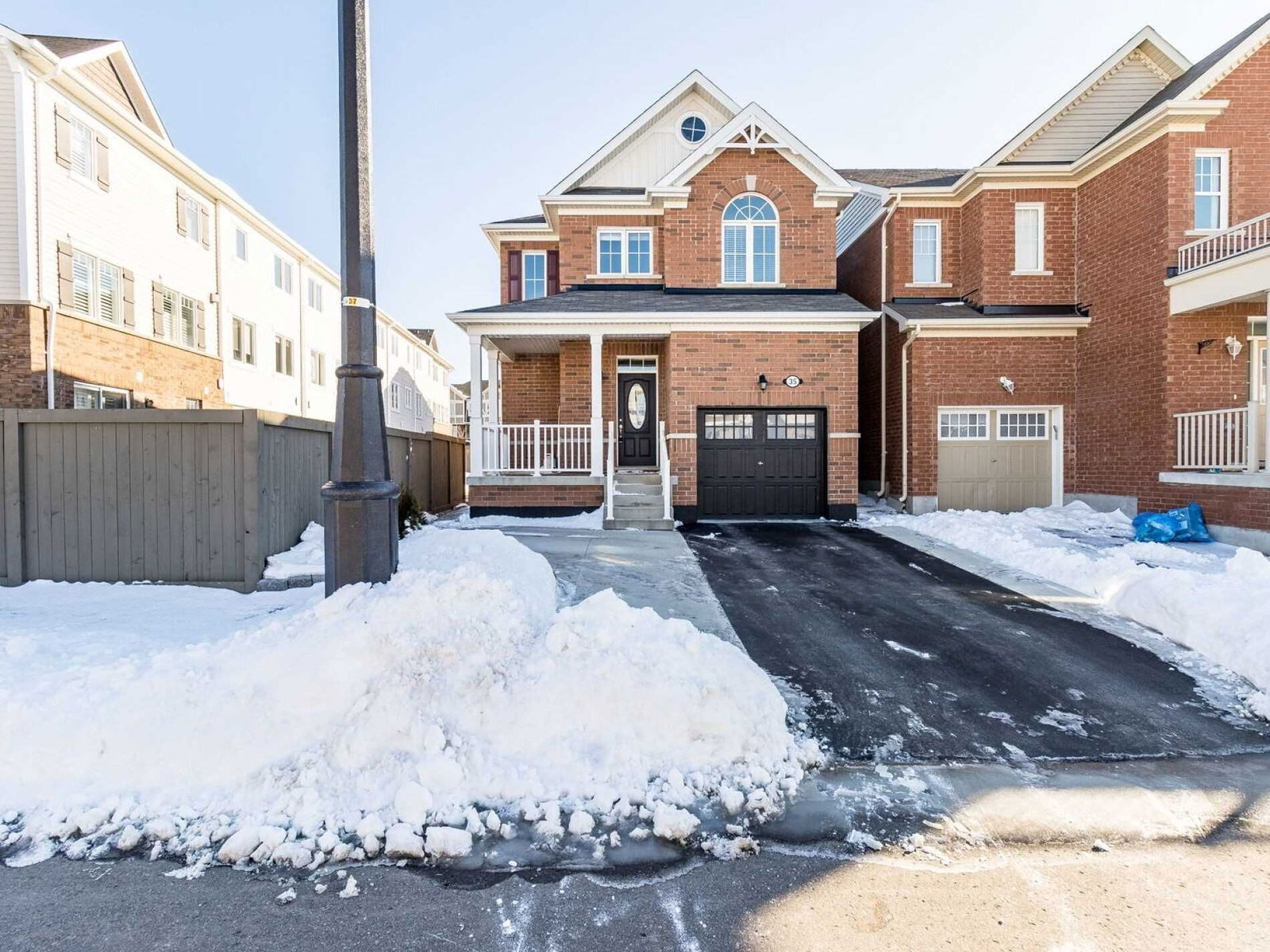 Detached House sold at 35 Bannister Crescent, Brampton, Northwest Brampton, L7A 4H2 - MLS: W5478357