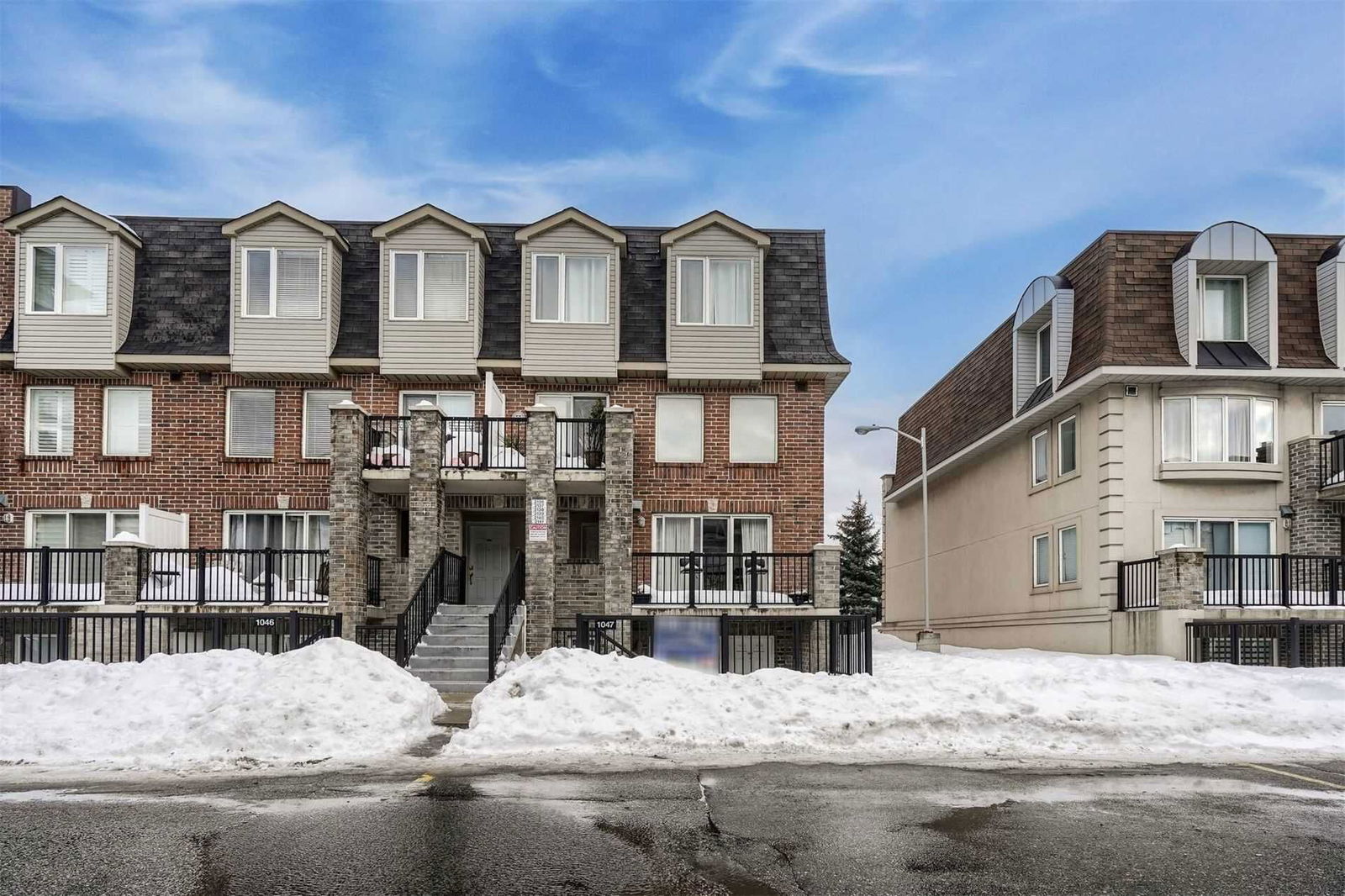 Townhouse sold at 1047-115 George Appleton Way, Toronto, Downsview-Roding-CFB, M3M0A2 - MLS: W5480280