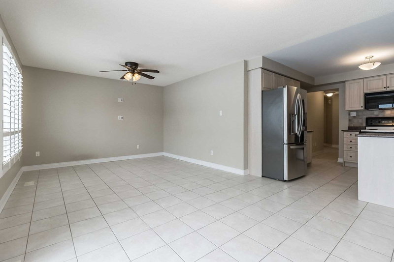 32 Pavin Cres, Caledon, L7E1W9 | Image 2