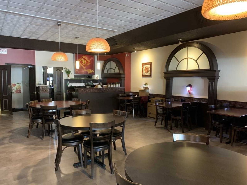 380 Lakeshore Rd E, Mississauga, L5G1H5 | Image 2