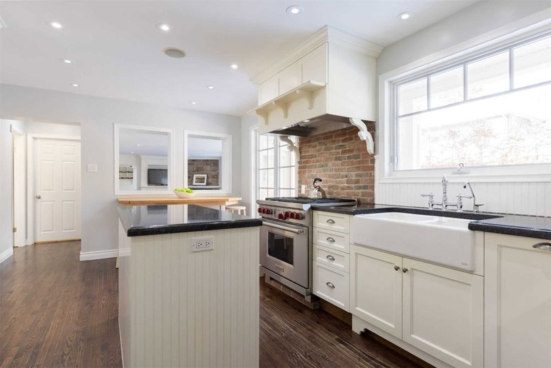 445 Macdonald Rd, Oakville, L6J2B7 | Image 3