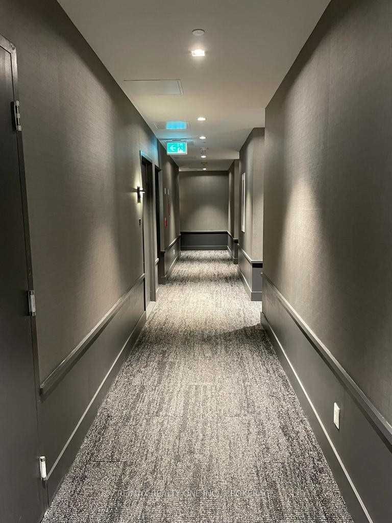 320 - 297 Oak Walk Dr, Oakville, L6H 3R6 | Image 3