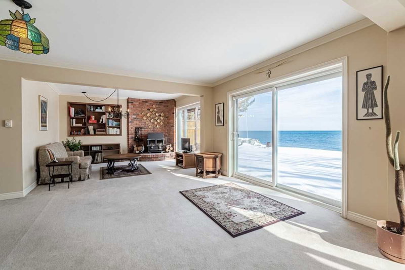 1376 Lakeshore Rd W, Oakville, L6L1G2 | Image 2