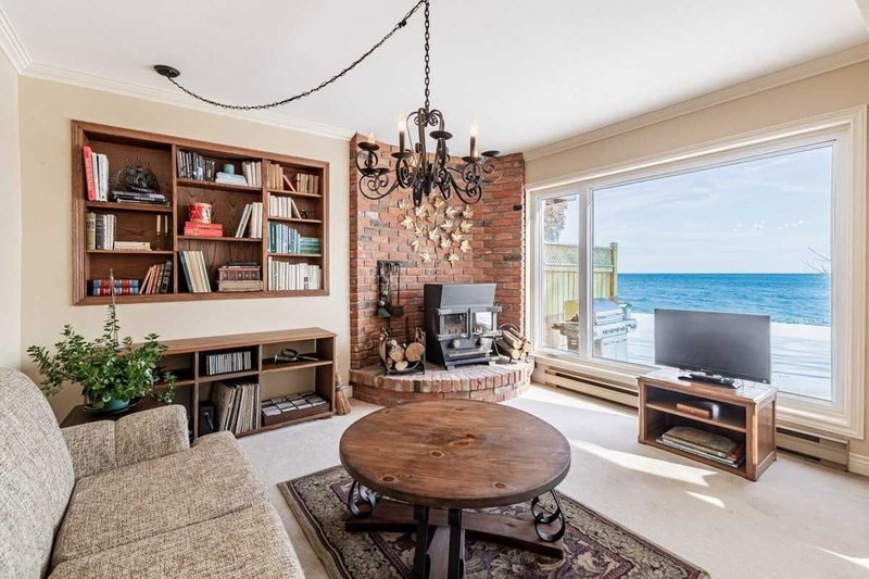 1376 Lakeshore Rd W, Oakville, L6L1G2 | Image 3