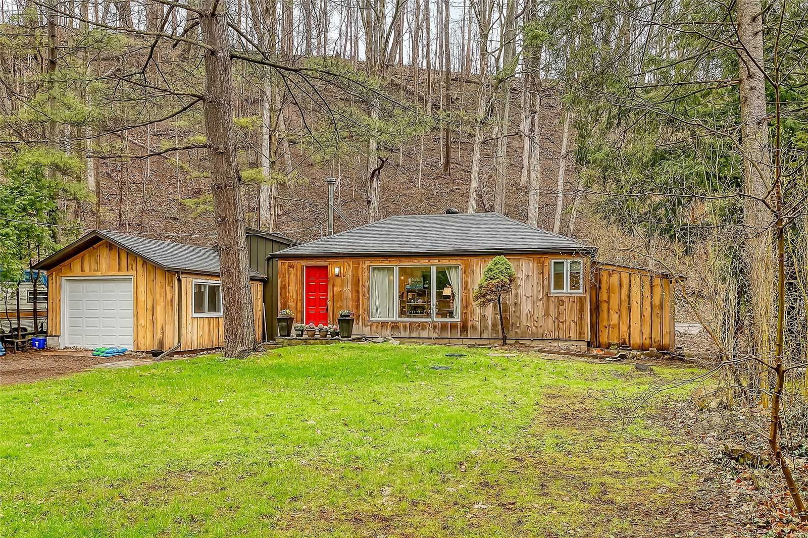 Detached House sold at 1307 Hidden Valley Road, Burlington, Ontario, L7R3X5 - Grindstone - MLS: W5498990