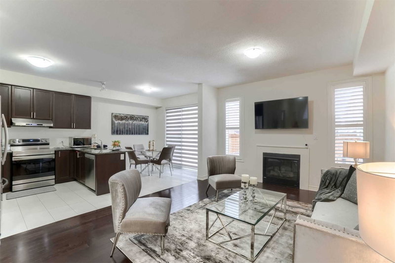 15 Germain Circ, Brampton, L6X5K2 | Image 2