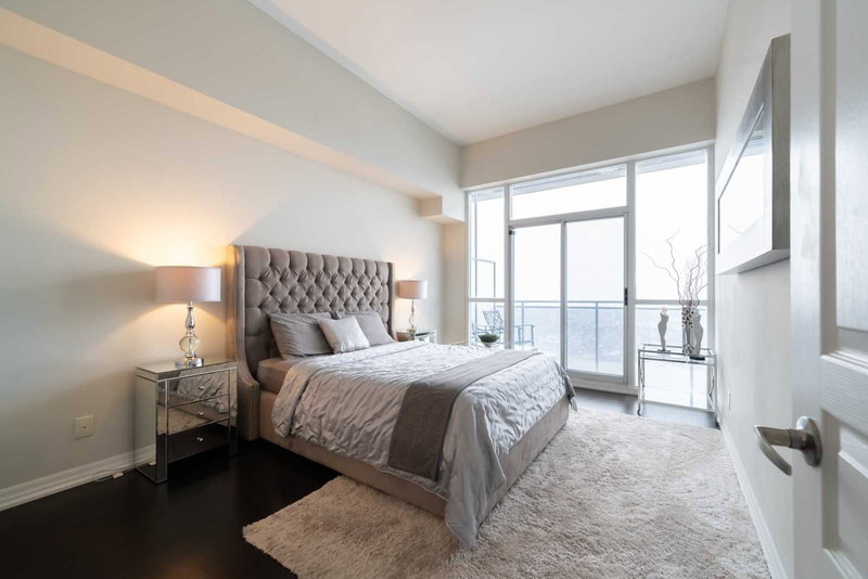 Ph3504 - 223 Webb Dr, Mississauga, L5B0E8 | Image 2