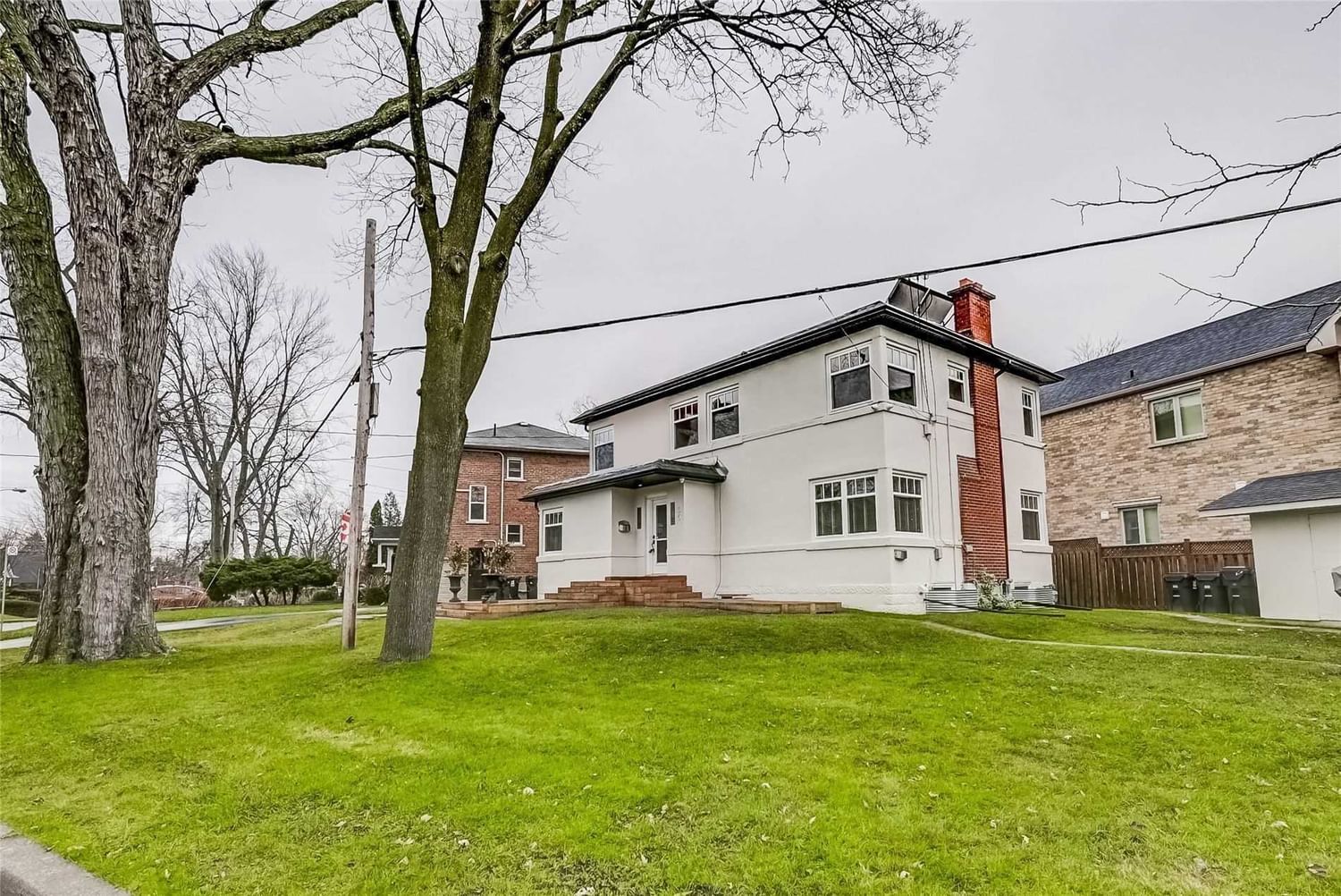 Listing Image 3