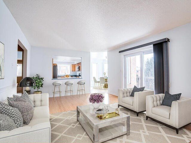 6 Chalmers Crt, Brampton, L6Z3H1 | Image 3