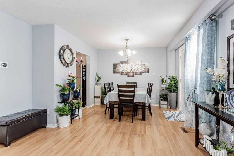 24 - 25 Gosford Blvd, Toronto, M3N2G7 | Image 2