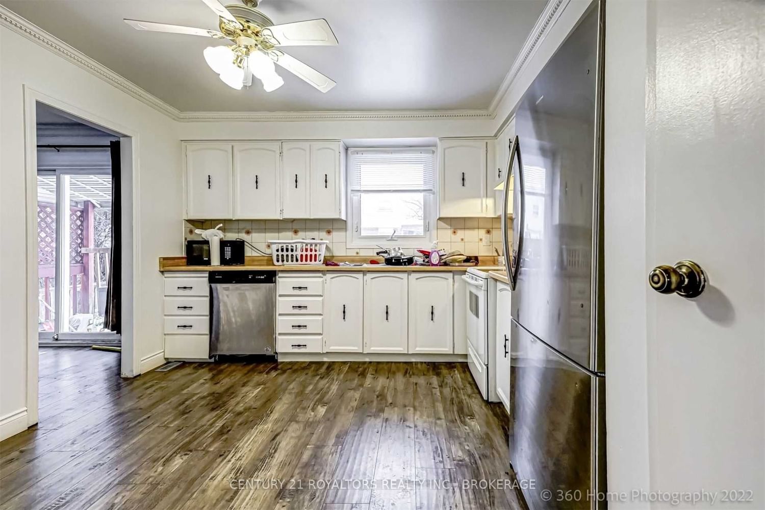 Listing Image 7