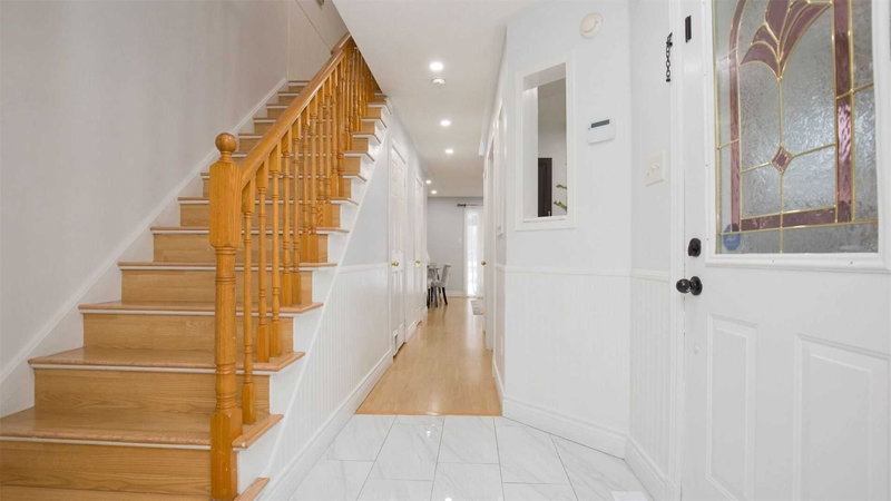 25 Clover Bloom Rd, Brampton, L6R 1R8 | Image 3