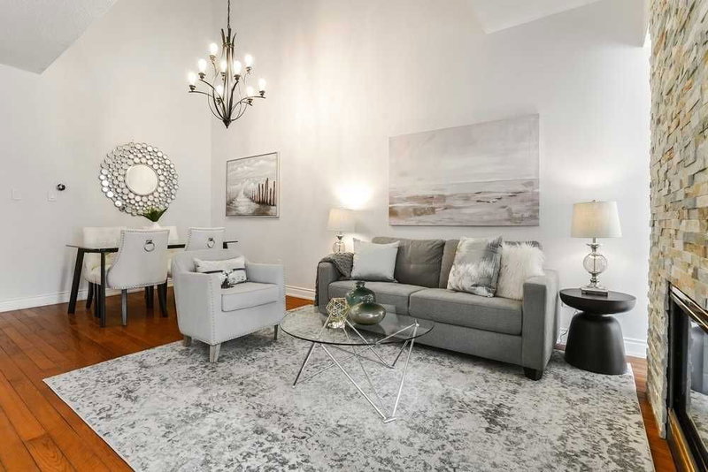 40 Chester St, Oakville, L6H6G8 | Image 3