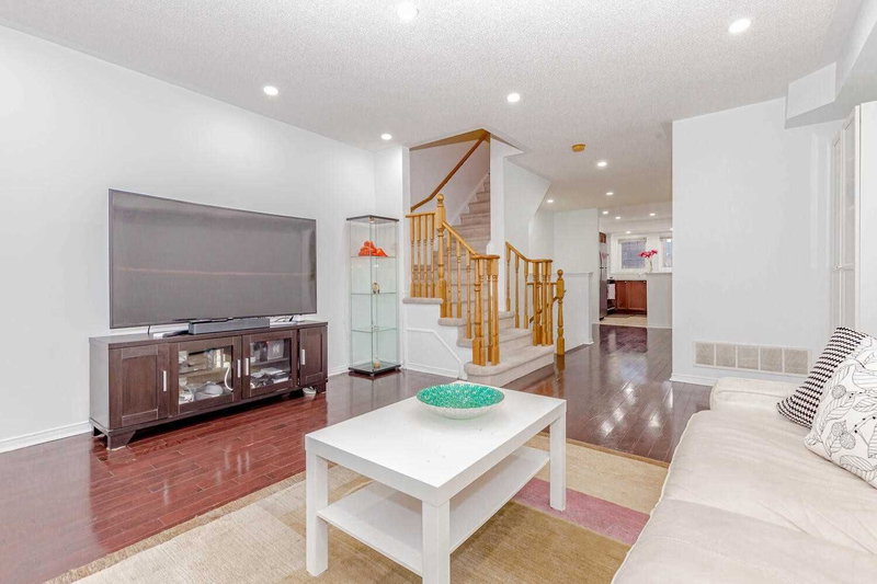 26 - 50 Strathaven Dr, Mississauga, L5R4E7 | Image 3