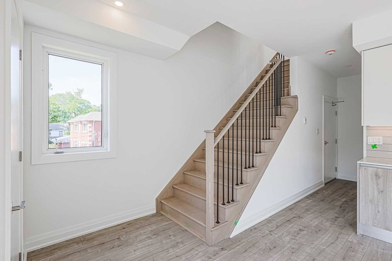 23 - 28 Marina Ave, Toronto, M8W1K3 | Image 2