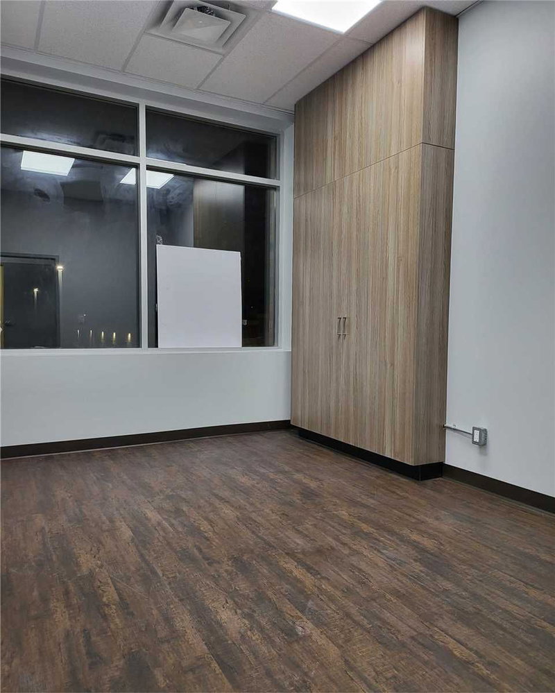 231 - 3465 Platinum Dr, Mississauga, L5M 7N4 | Image 3