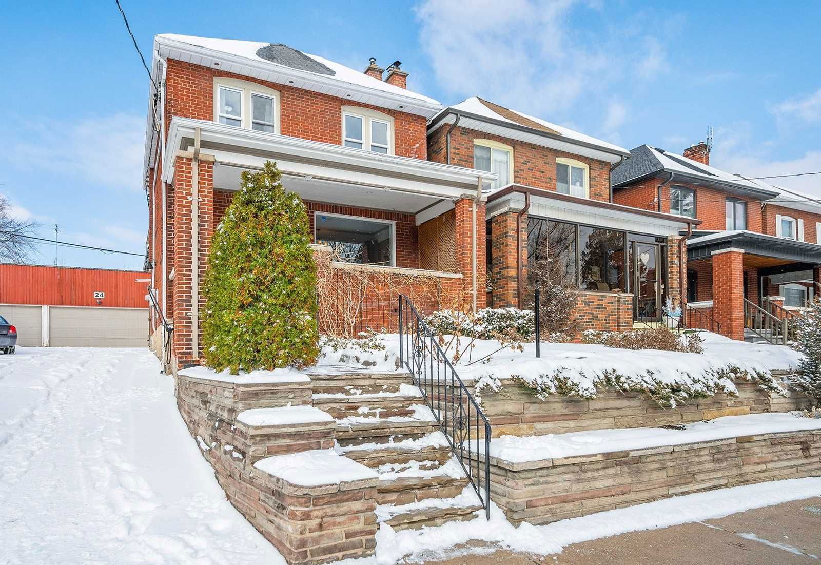 Detached House sold at 22 Ostend Avenue, Toronto, High Park-Swansea, M6S1L4 - MLS: W5517251