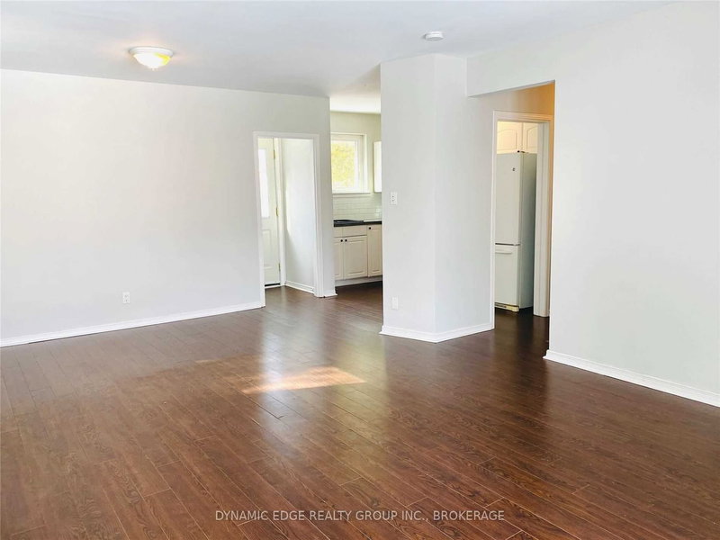 444 Seabourne Dr, Oakville, L6L 4G2 | Image 2