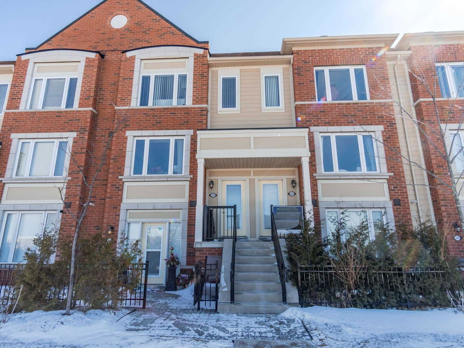 Townhouse sold at 221-250 Sunny Meadow Boulevard, Brampton, Sandringham-Wellington, L7A0A1 - MLS: W5523247