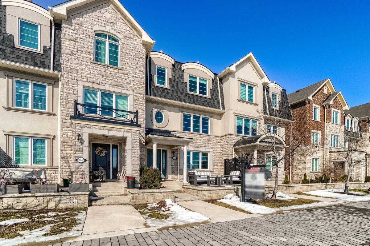 Townhouse sold at 18-3045 George Savage Avenue, Oakville, Rural Oakville, L6M4M2 - MLS: W5523355