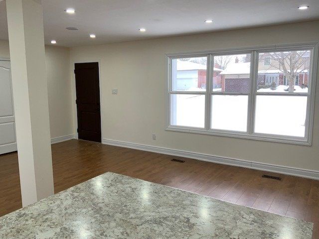 3118 Victoria St, Oakville, L6L1K2 | Image 2