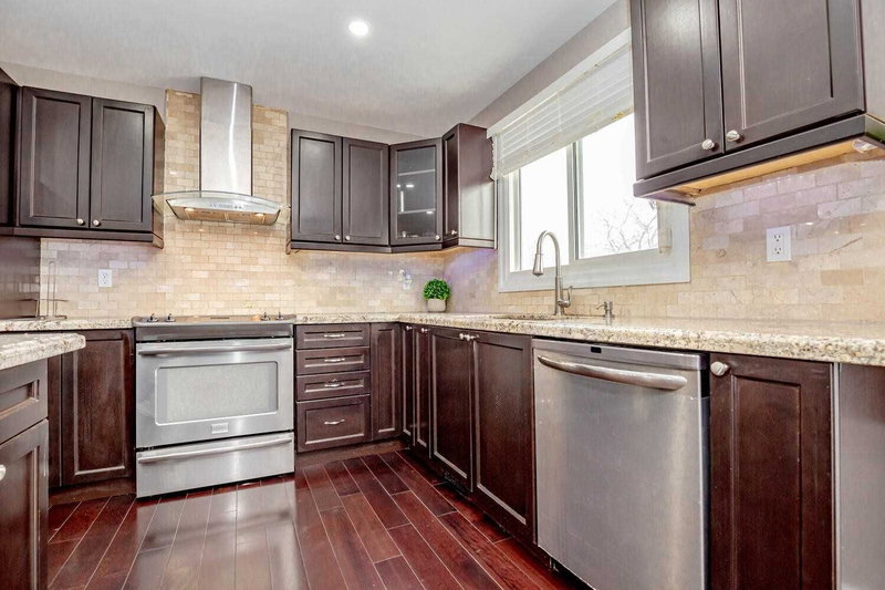59 Abell Dr, Brampton, L6V2W1 | Image 3