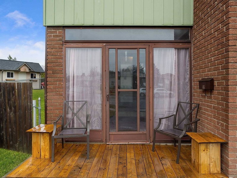 32 Horne Dr, Brampton, L6V2V3 | Image 3