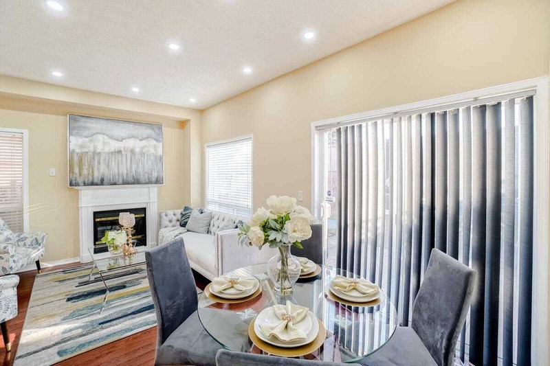 58 Rubysilver Dr, Brampton, L6P1P9 | Image 2