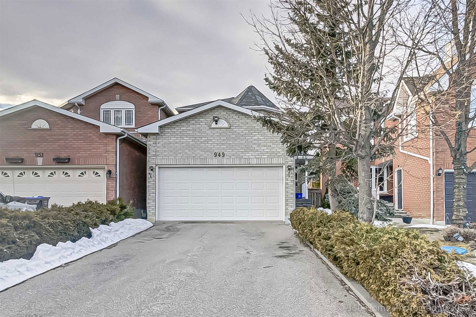 Detached House sold at 949 Binscarth Drive, Mississauga, East Credit, L5V1M9 - MLS: W5535221