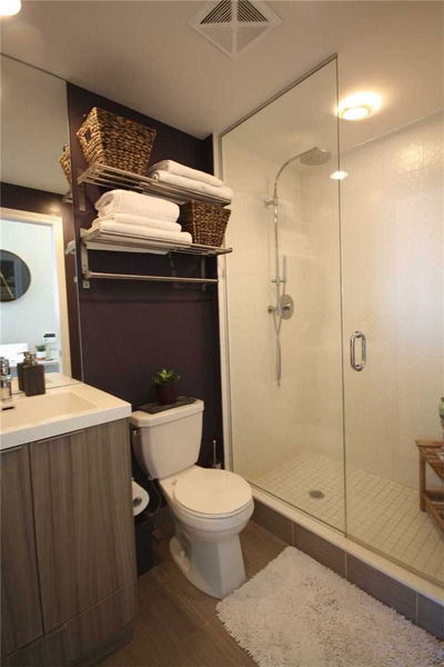 Unit 405 — 80 Marine Parade Dr, Toronto - Mimico image-0-2