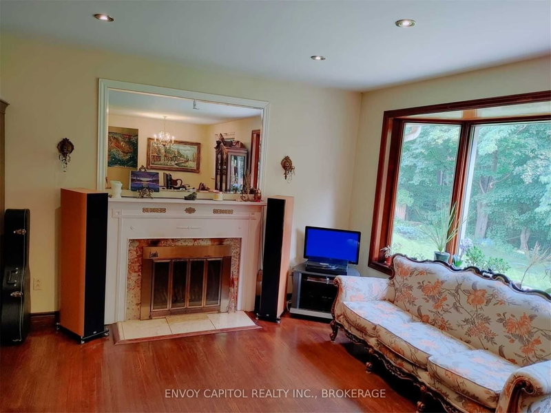 86 West Deane Park Dr, Toronto, M9B 2S3 | Image 3