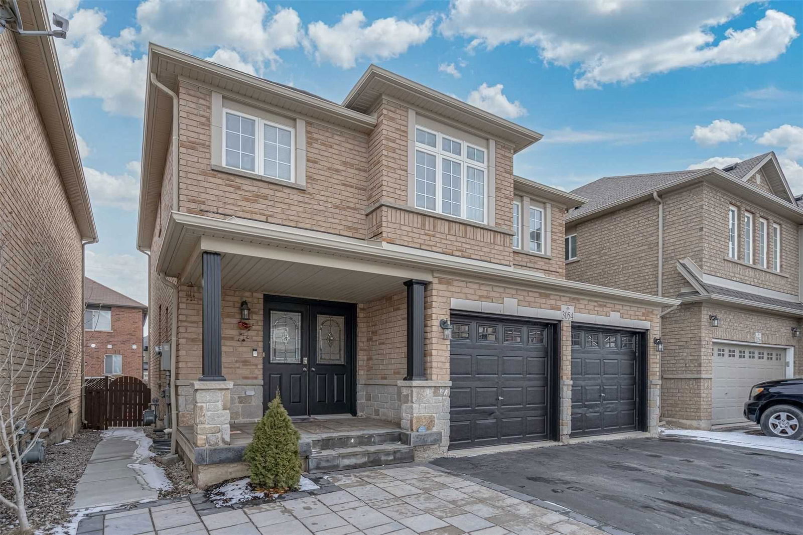 Detached House sold at 3054 Jenn Avenue, Burlington, Alton, L7M0C8 - MLS: W5537649