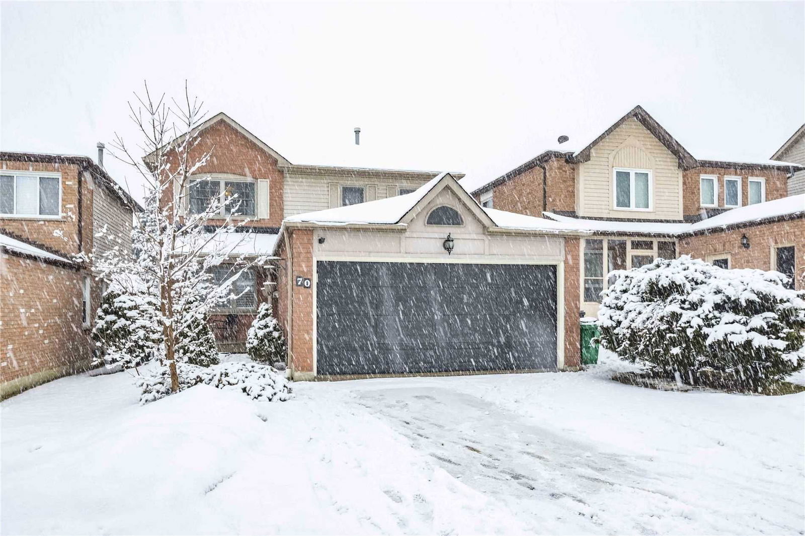 Detached House sold at 70 Newdale Place, Brampton, Westgate, L6S5Z3 - MLS: W5538711