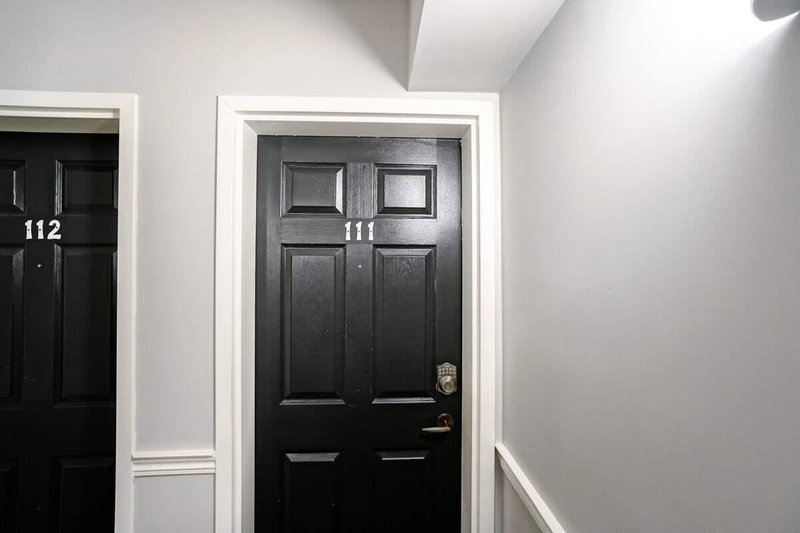 111 - 4003 Kilmer Dr, Burlington, L7M4M1 | Image 3