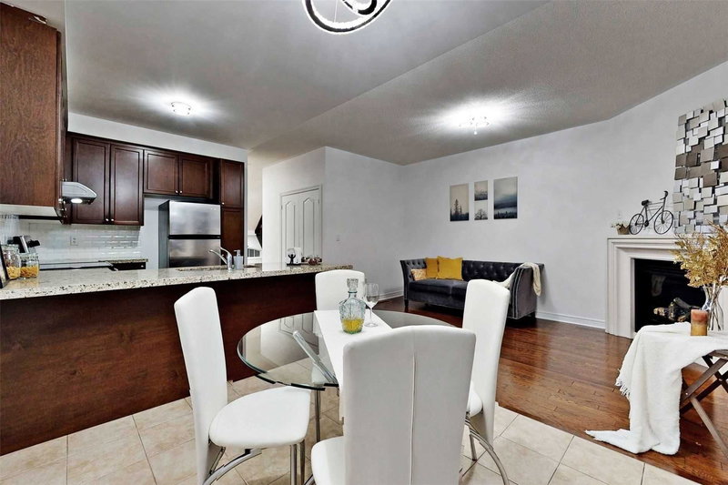 80 Lorenzo Circ, Brampton, L6R0Z9 | Image 2