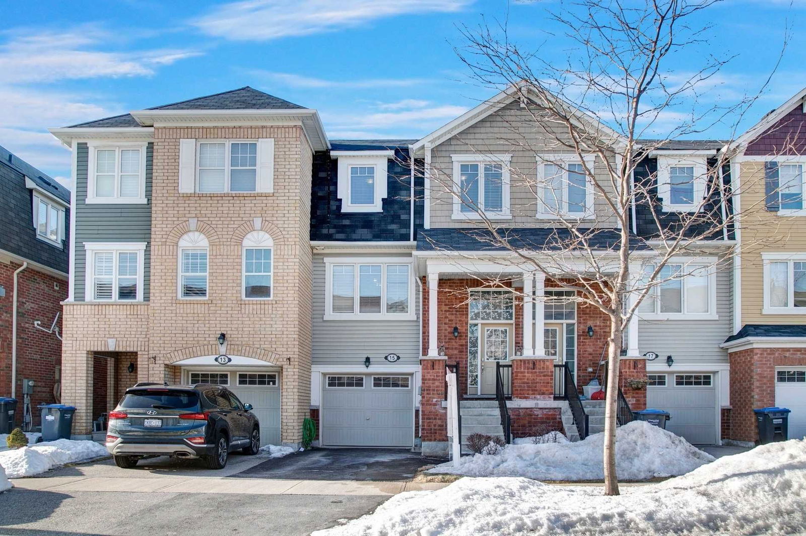 Townhouse sold at 15 Colonel Frank Ching Crescent, Brampton, Fletcher's West, L6Y5W6 - MLS: W5540462