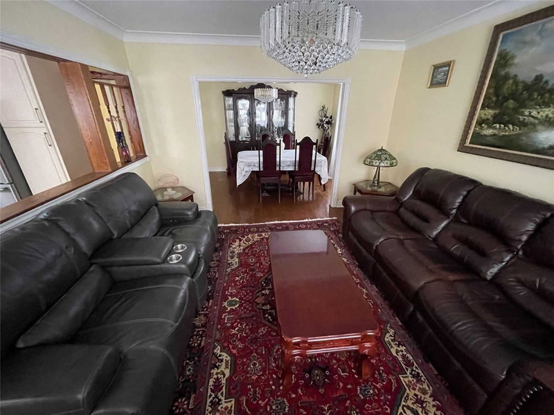 14 Ranwood Dr, Toronto, M9N3E9 | Image 3