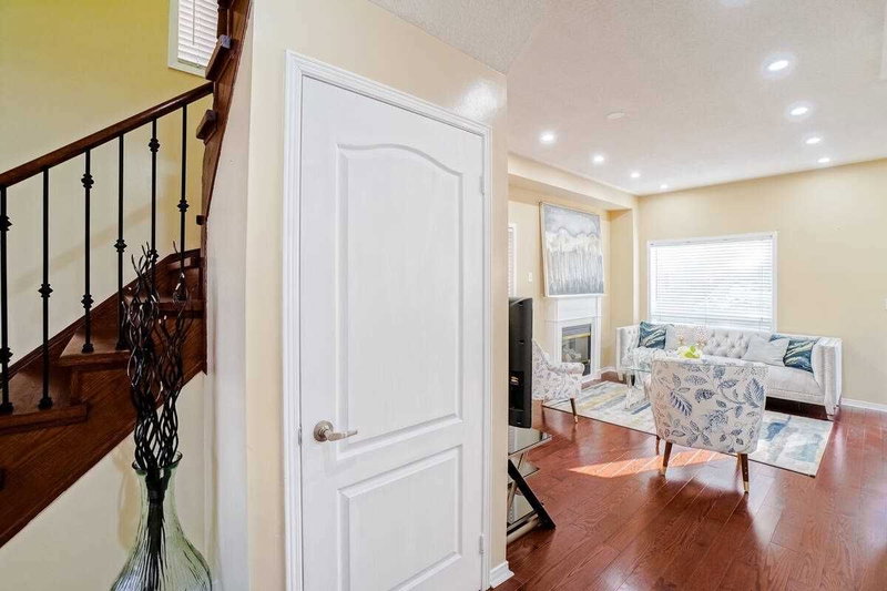 58 Rubysilver Dr, Brampton, L6P1P9 | Image 3