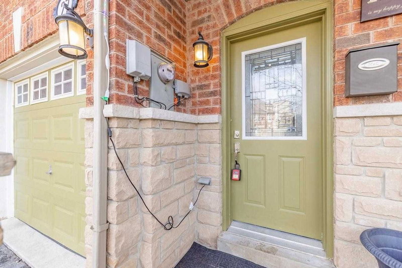 27 Denison Ave, Brampton, L6X0H2 | Image 3