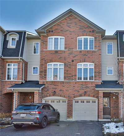 Townhouse sold at 4-1133 Haig Boulevard, Mississauga, Ontario, L5E2M6 - Lakeview - MLS: W5546425