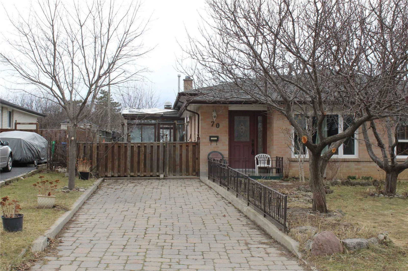 Semi-Detached House sold at 70 Gulliver Crescent, Brampton, Northgate, L6S1S9 - MLS: W5549743