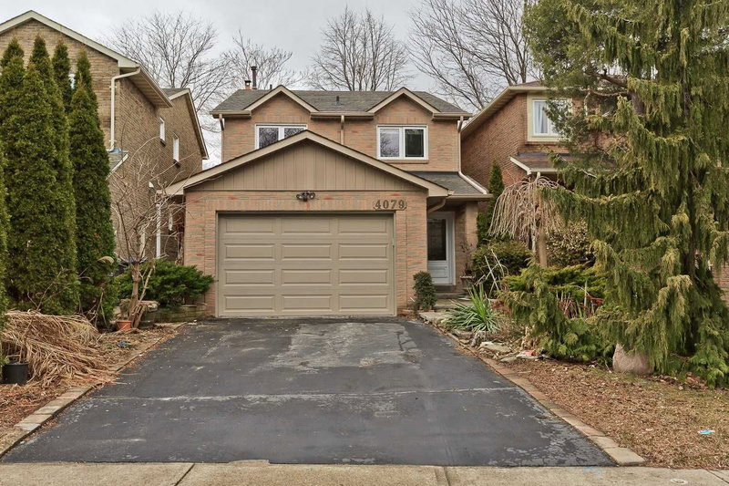 4079 Trapper Cres, Mississauga, L5L3A7 | Image 2