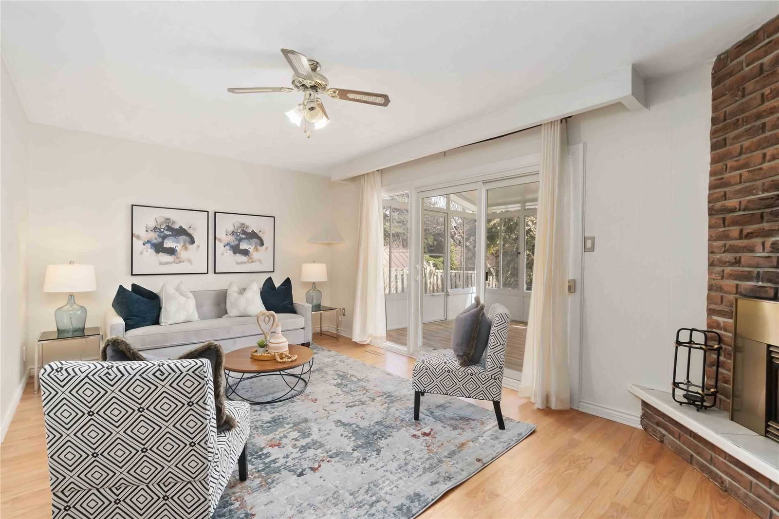 Listing Image 7