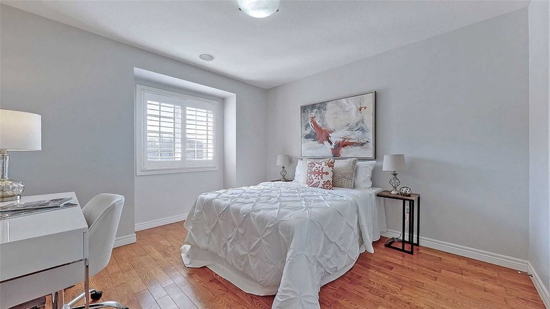 5317 Picketts Way, Burlington, L7L7J6 | Image 2