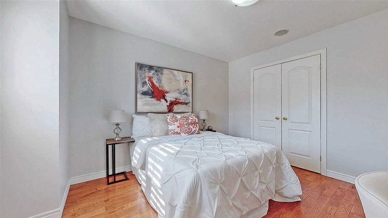 5317 Picketts Way, Burlington, L7L7J6 | Image 3
