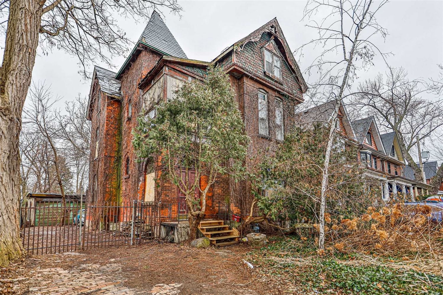 Listing Image 0