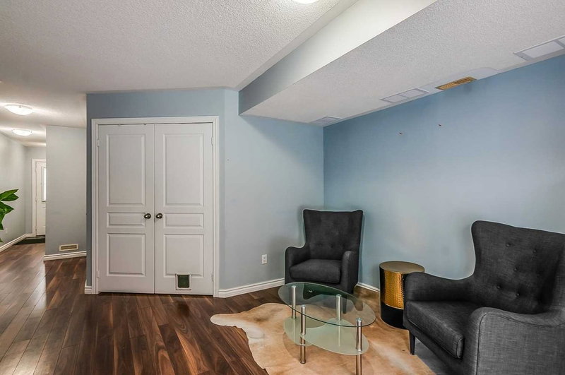 27 Denison Ave, Brampton, L6X0H2 | Image 2