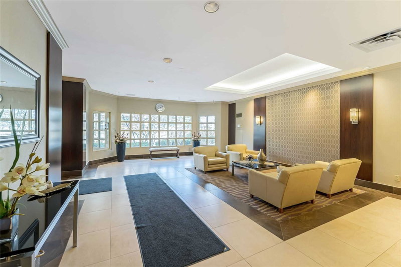 701 - 100 Millside Dr, Milton, L9T 5E2 | Image 2