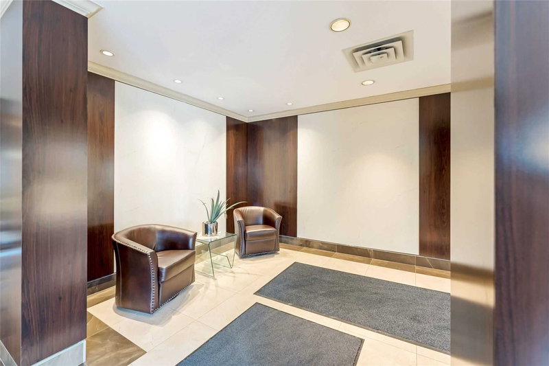 701 - 100 Millside Dr, Milton, L9T 5E2 | Image 3